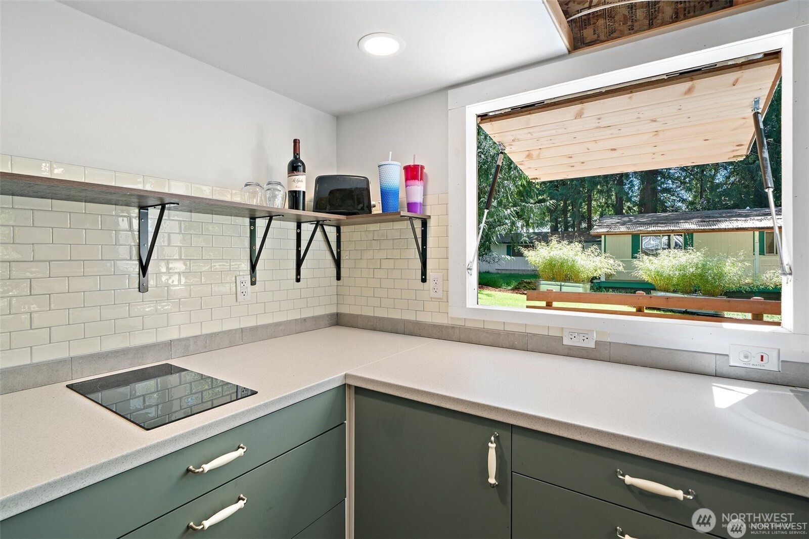 170 E Pickering Drive , Shelton, WA 98584