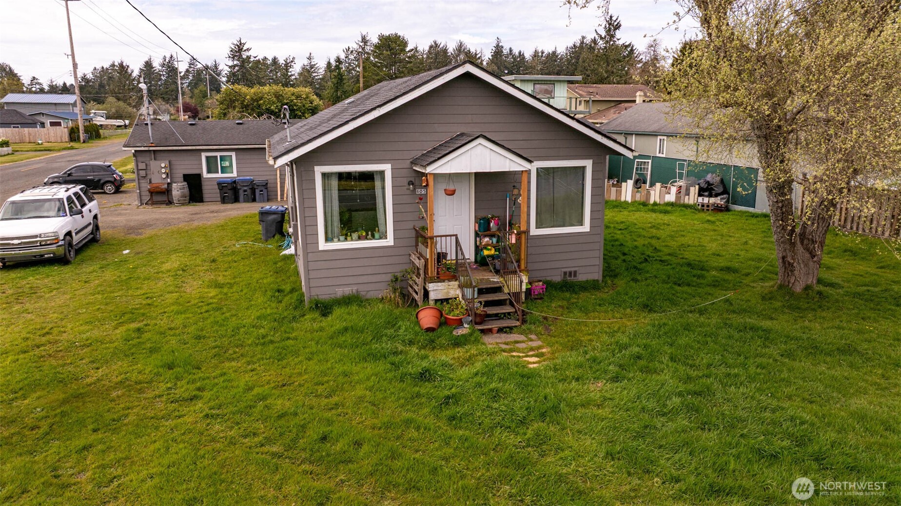605 N Montesano Street , Westport, WA 98595