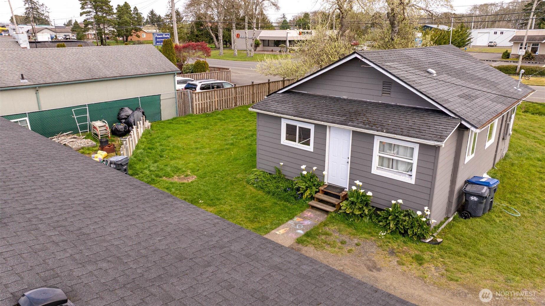 605 N Montesano Street , Westport, WA 98595