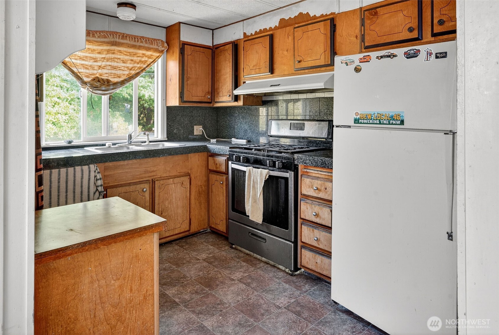 24525 59th Avenue SW, Vashon, WA 98070