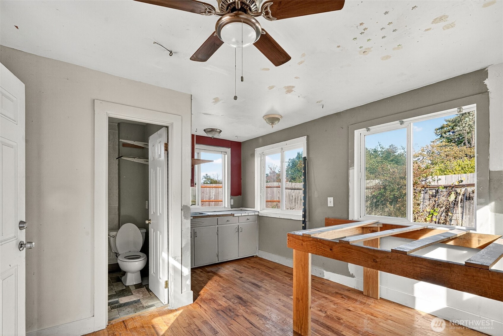 24525 59th Avenue SW, Vashon, WA 98070