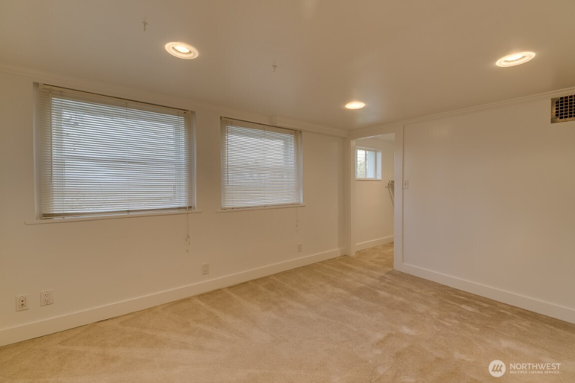 6013 6th Avenue NE, Seattle, WA 98115