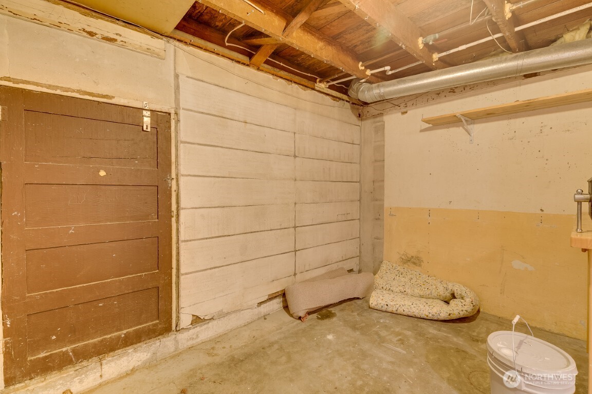 6013 6th Avenue NE, Seattle, WA 98115