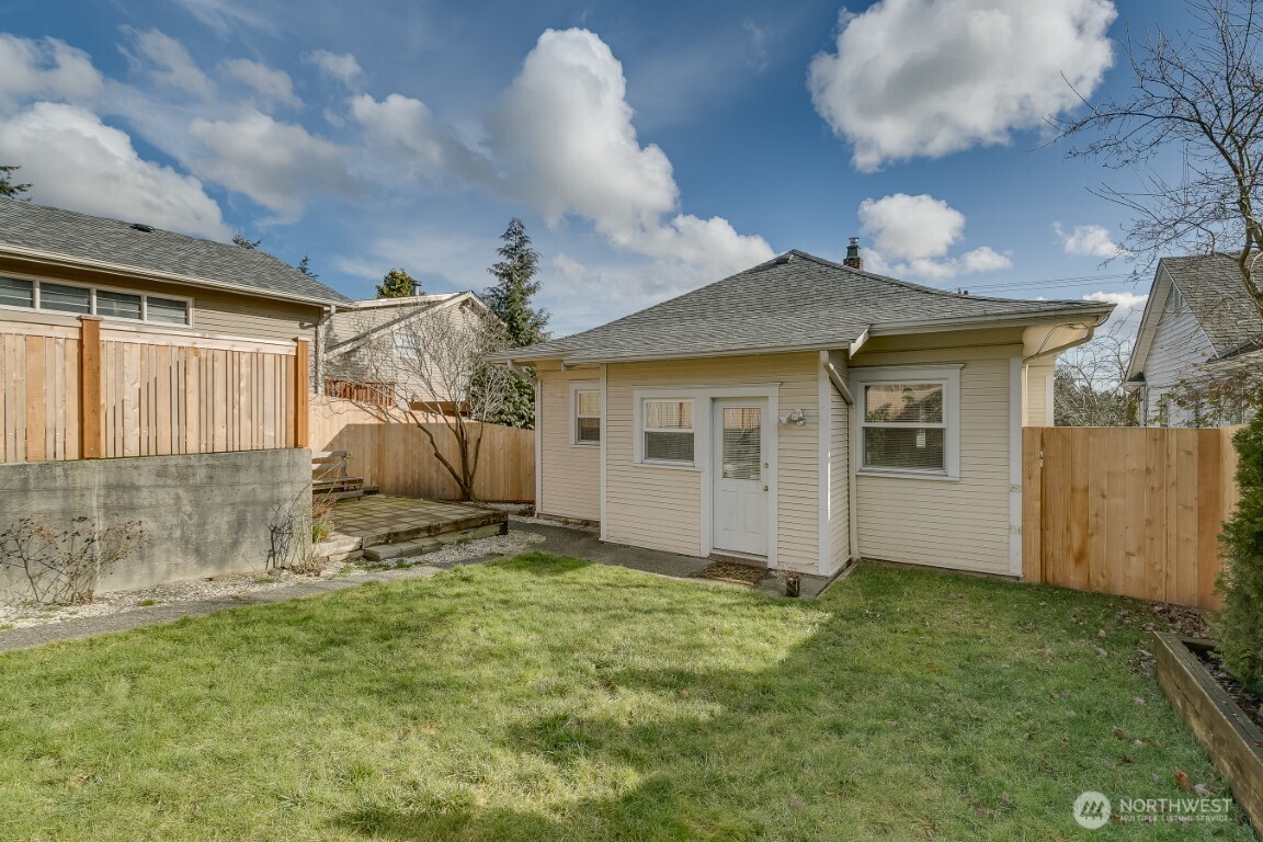6013 6th Avenue NE, Seattle, WA 98115