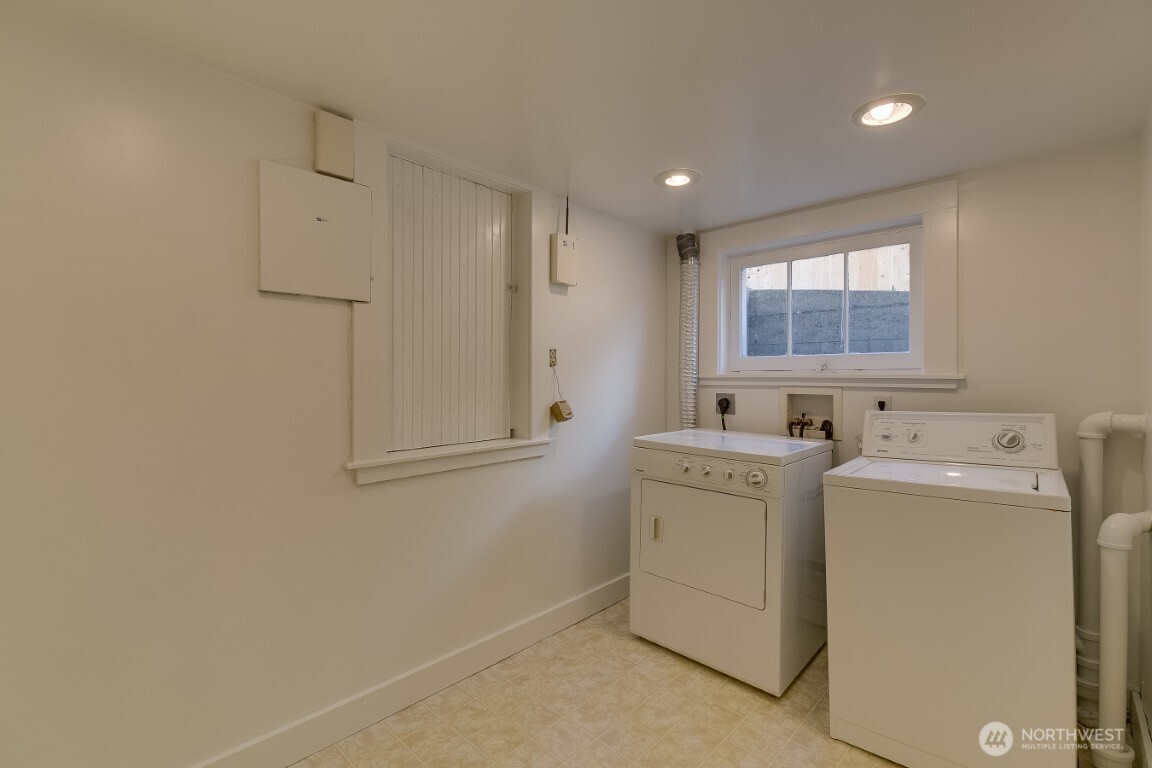 6013 6th Avenue NE, Seattle, WA 98115