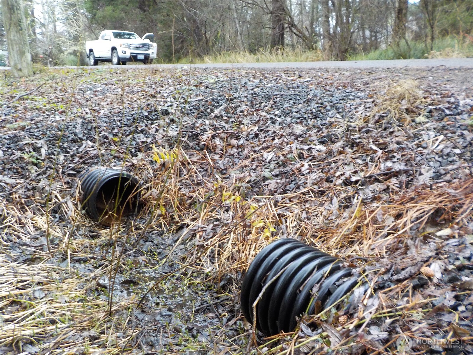 12 Third St W , Chinook, WA 98614