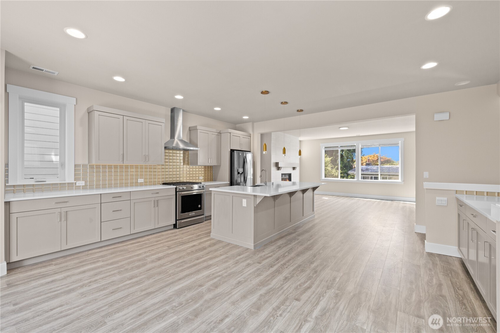 2204 176th Place SW #3, Lynnwood, WA 98037