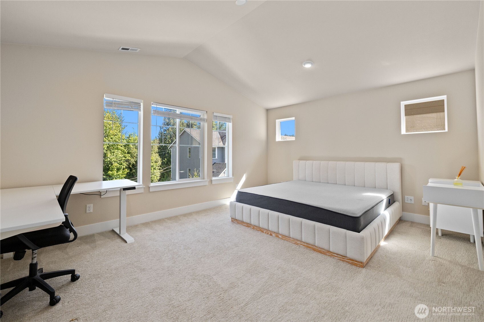 2204 176th Place SW #3, Lynnwood, WA 98037