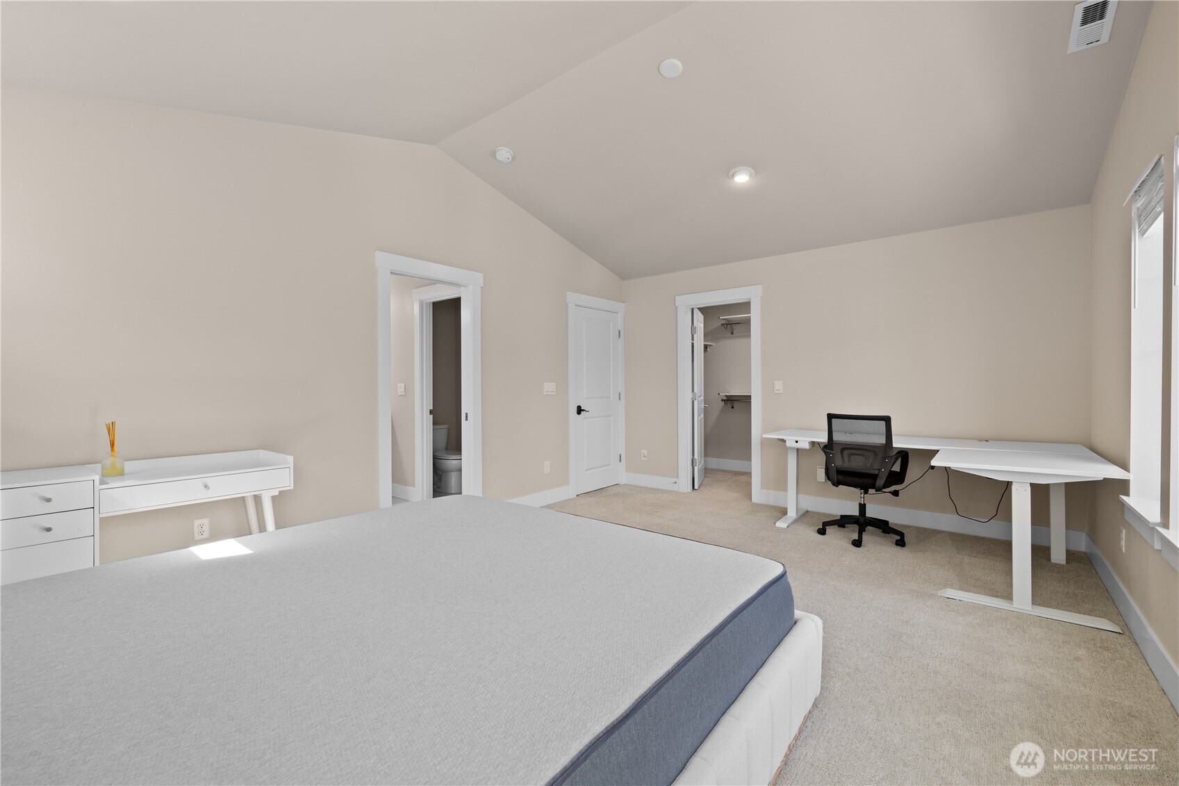 2204 176th Place SW #3, Lynnwood, WA 98037