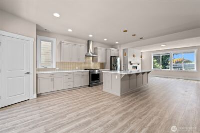 2204 176th Place SW #3, Lynnwood, WA 98037 - Photo 2