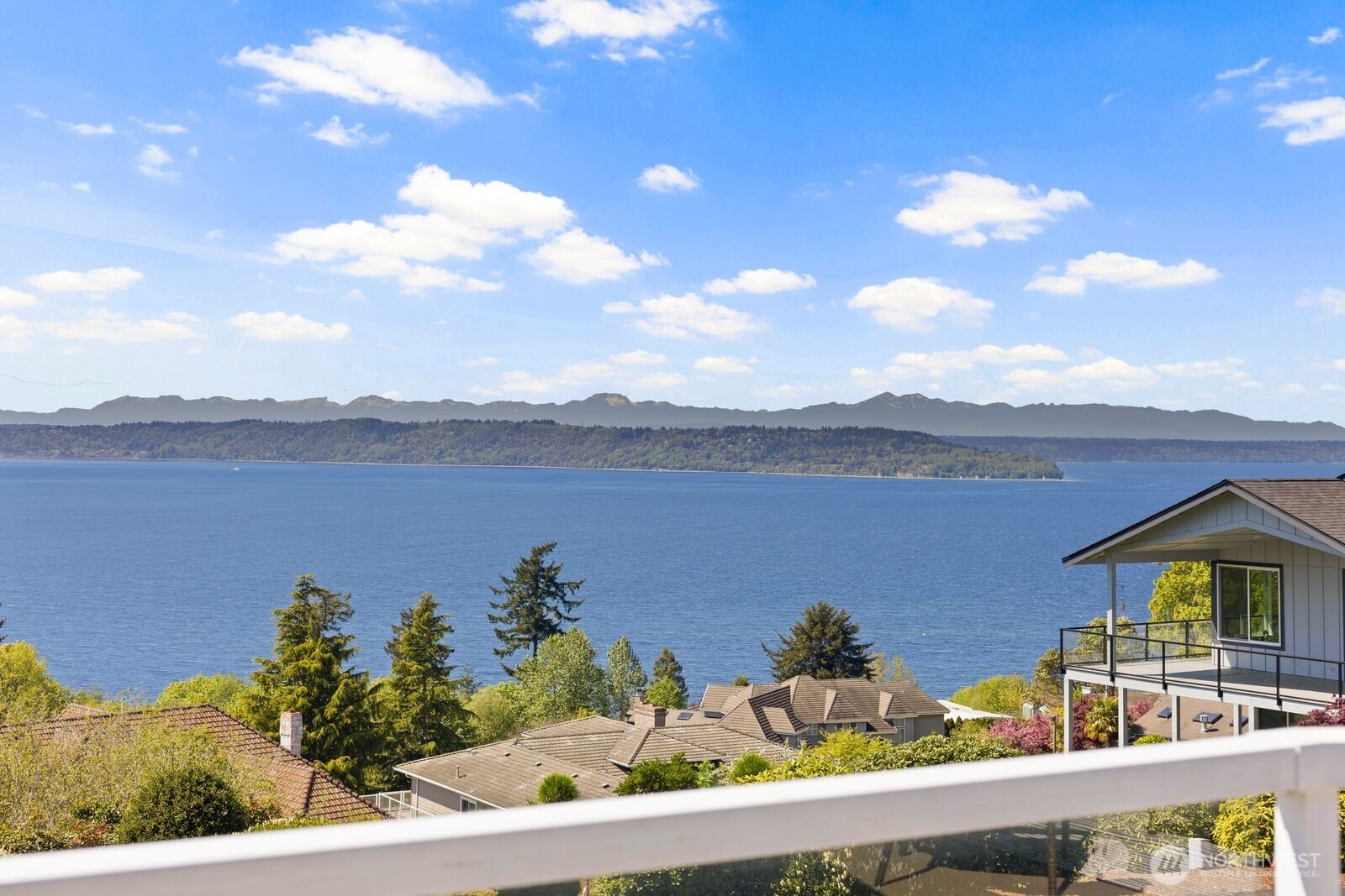 27525 12th Place S, Des Moines, WA 98198