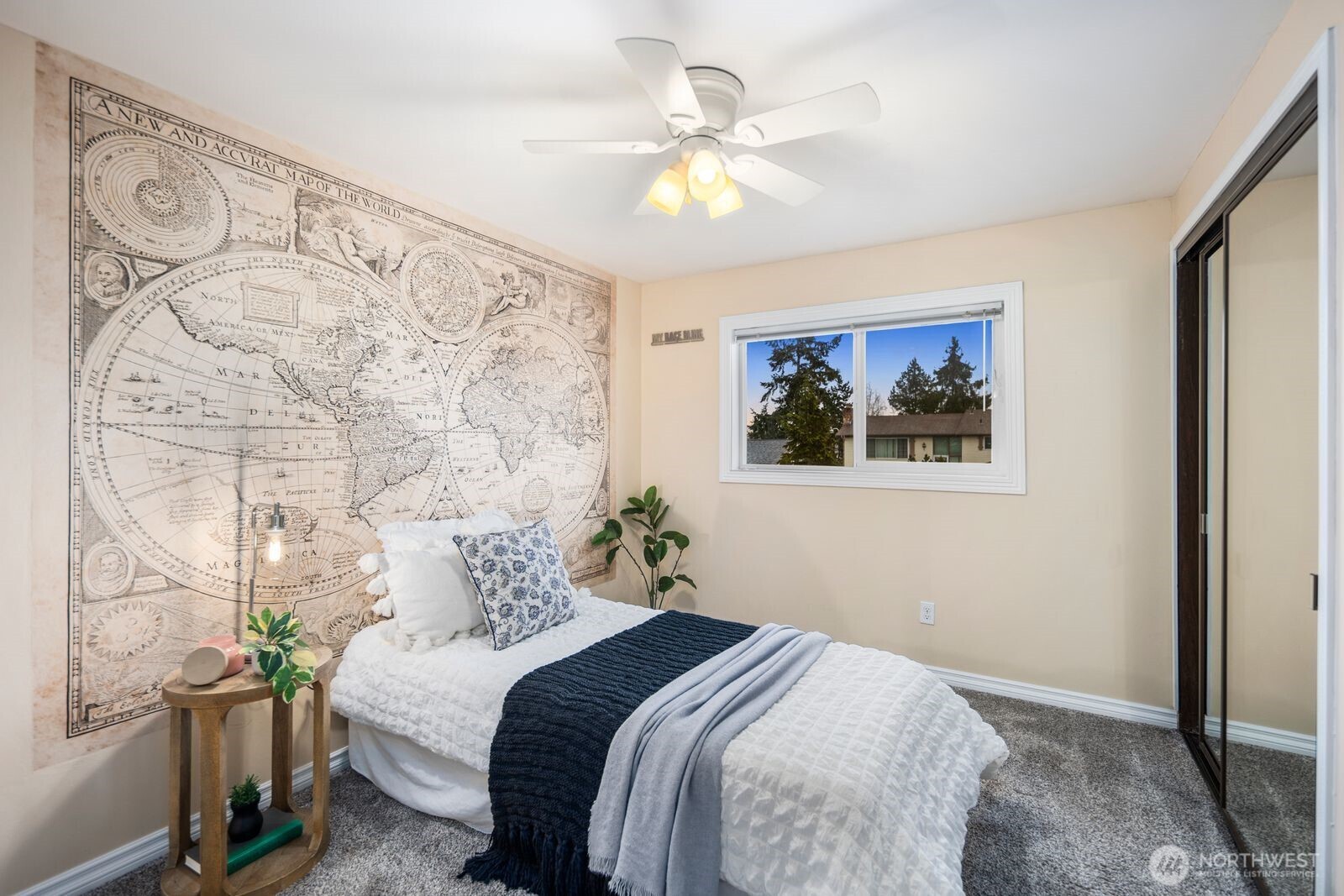 27525 12th Place S, Des Moines, WA 98198