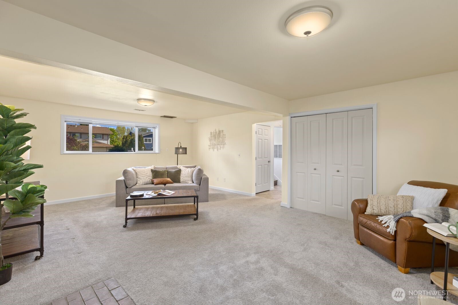 27525 12th Place S, Des Moines, WA 98198
