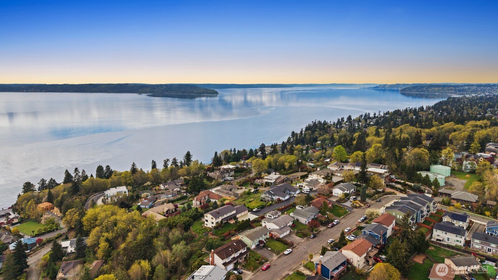 27525 12th Place S, Des Moines, WA 98198