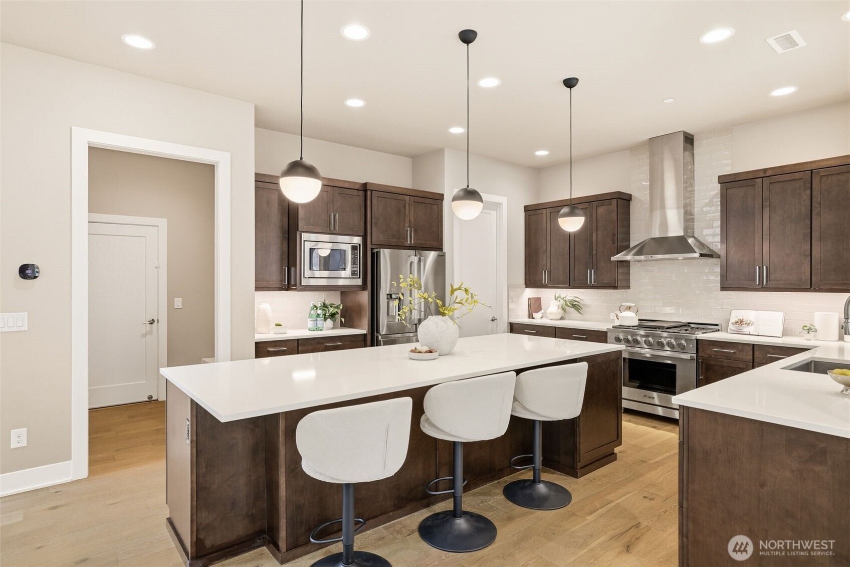 24387 NE 24th Street , Sammamish, WA 98074