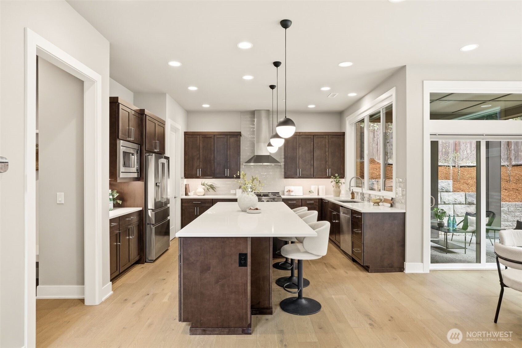 24387 NE 24th Street , Sammamish, WA 98074