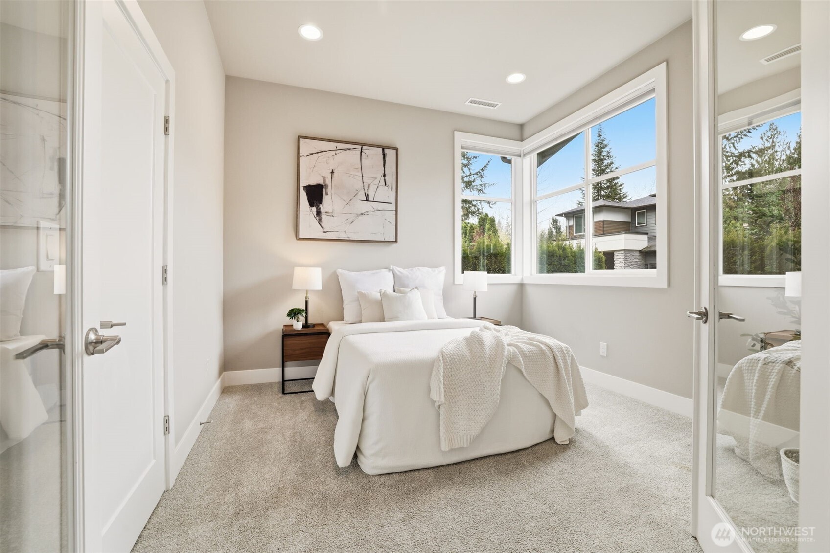 24387 NE 24th Street , Sammamish, WA 98074