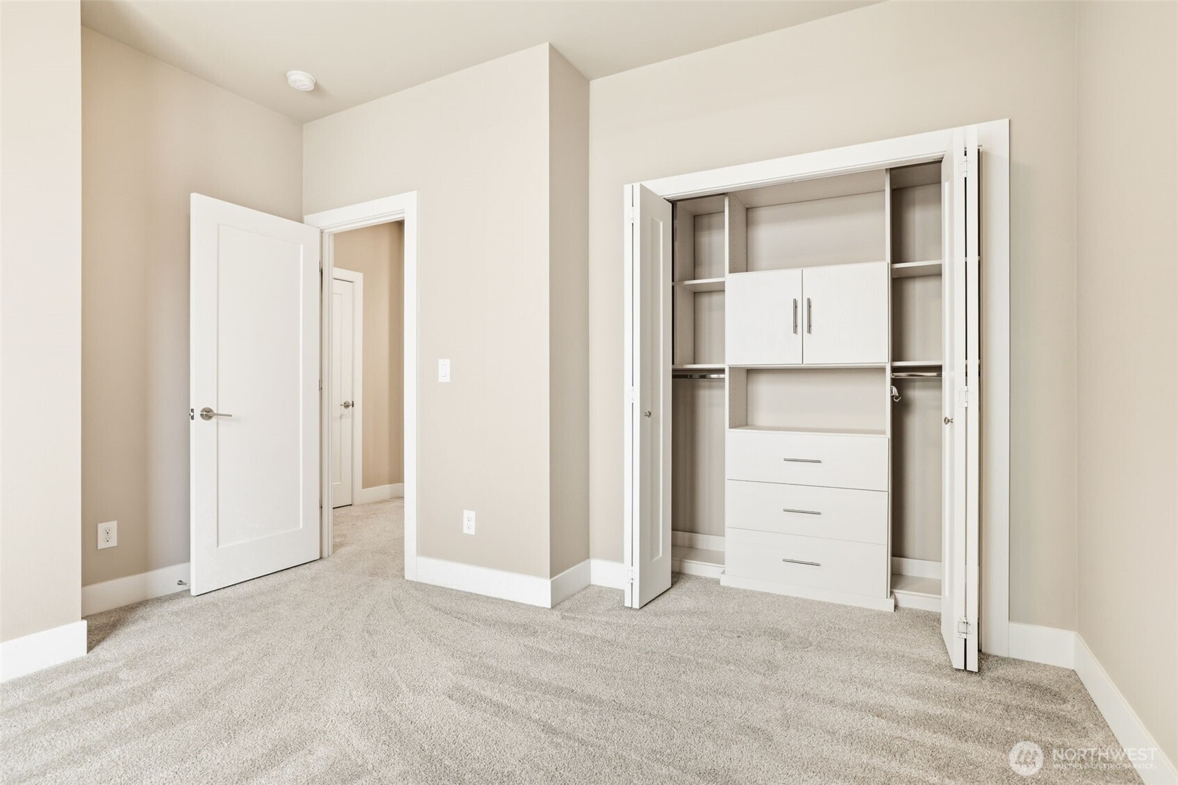 24387 NE 24th Street , Sammamish, WA 98074