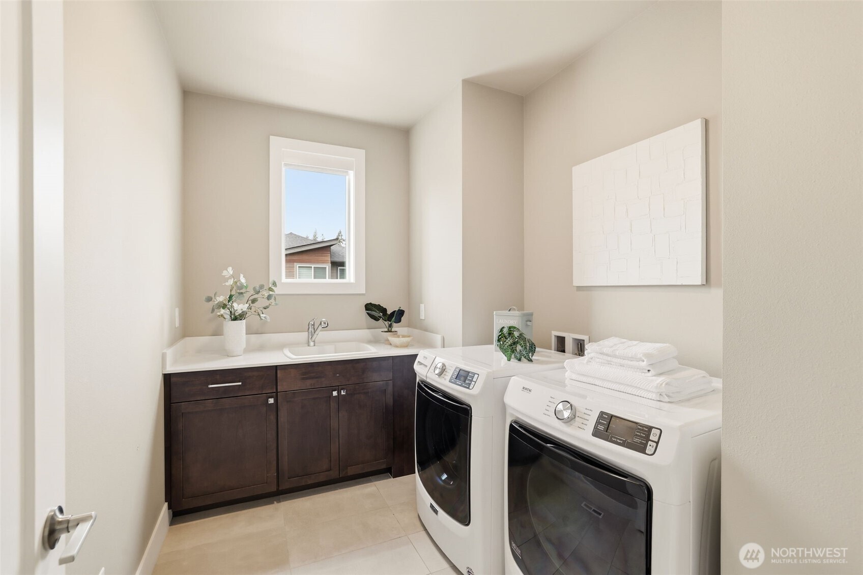 24387 NE 24th Street , Sammamish, WA 98074