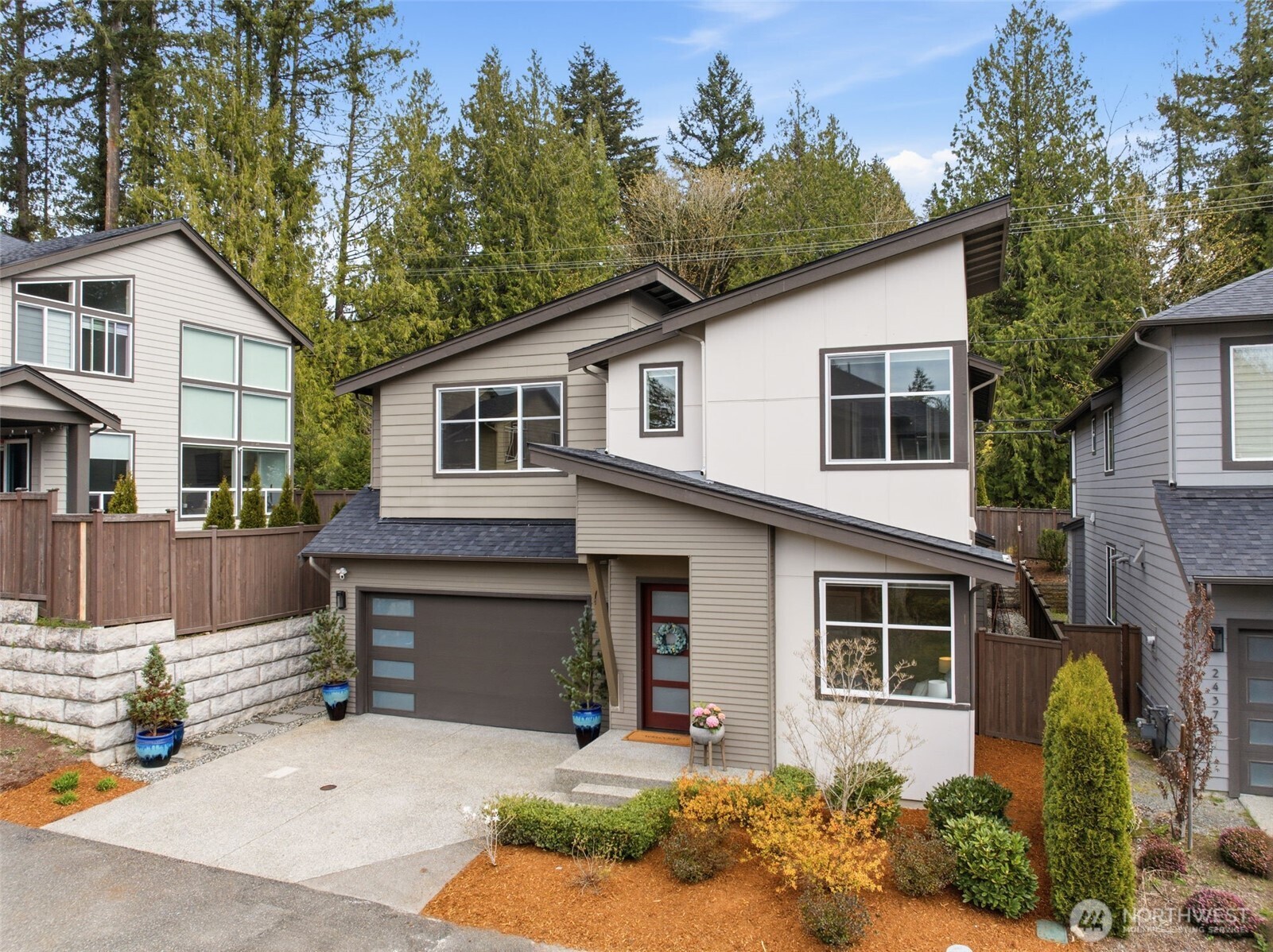 24387 NE 24th Street , Sammamish, WA 98074