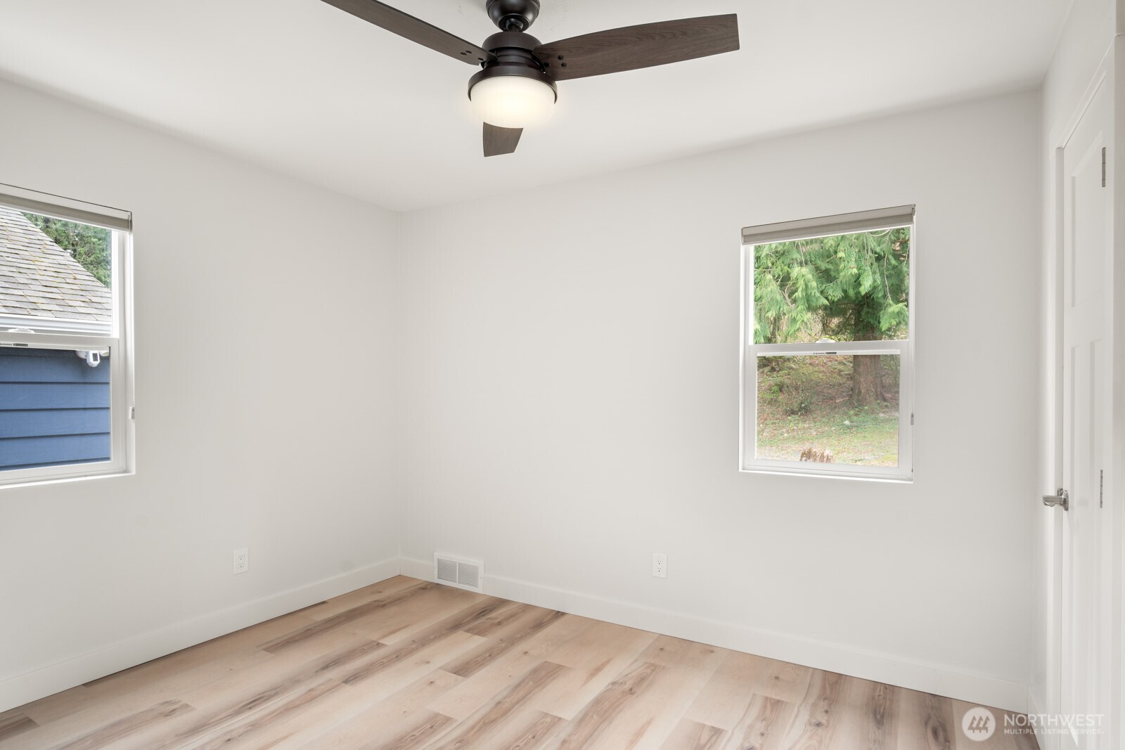 38420 SE North Bend Way , Snoqualmie, WA 98065