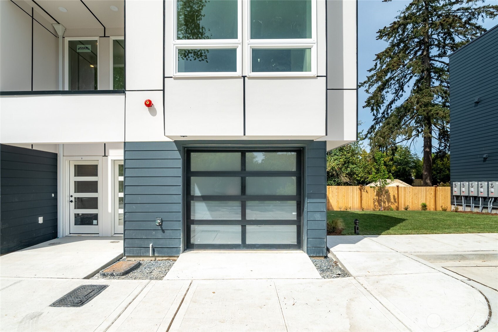 12225 Roseberg Avenue S #9, Seattle, WA 98168