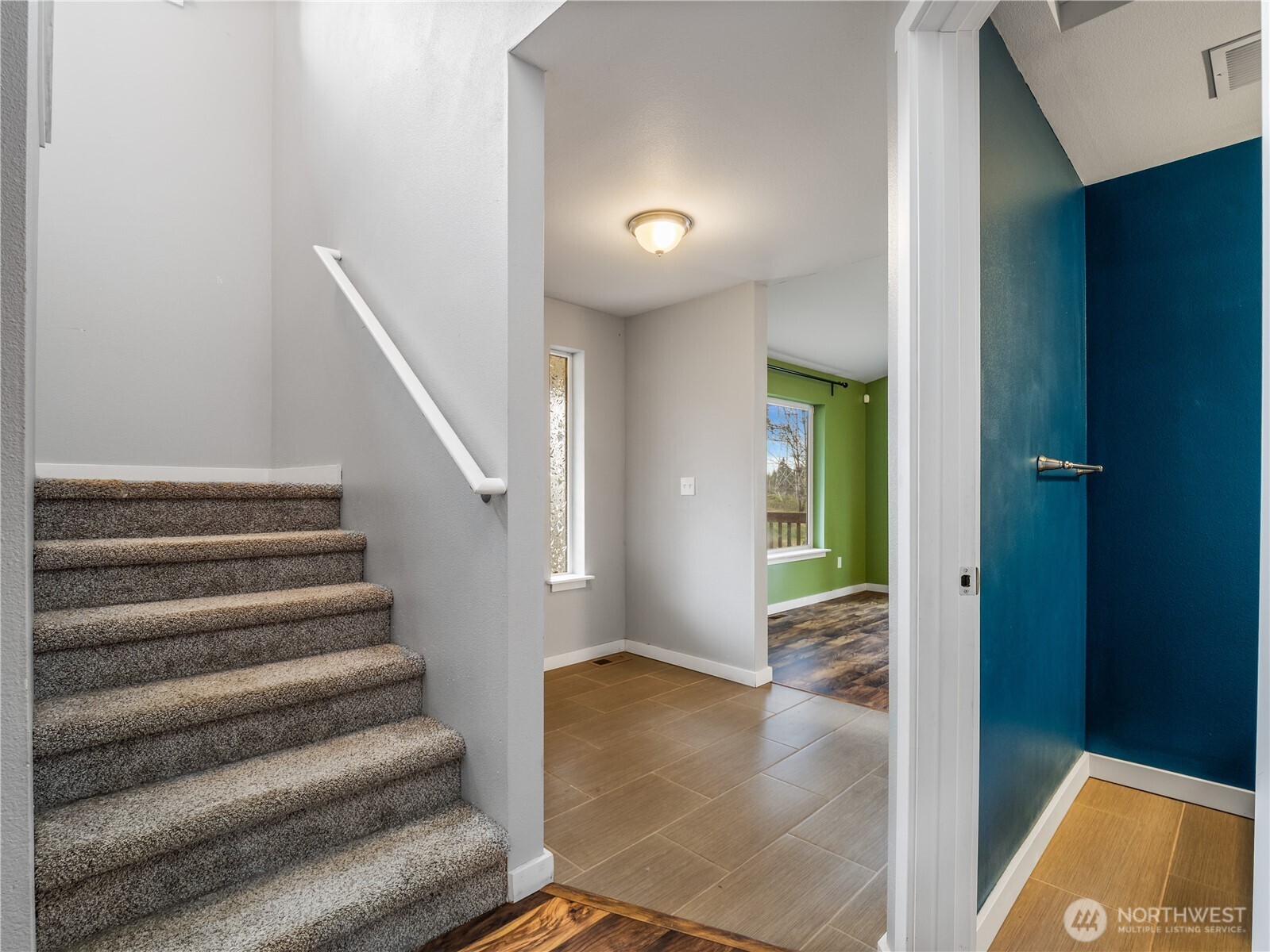 28601 30th Avenue E, Spanaway, WA 98387-9542