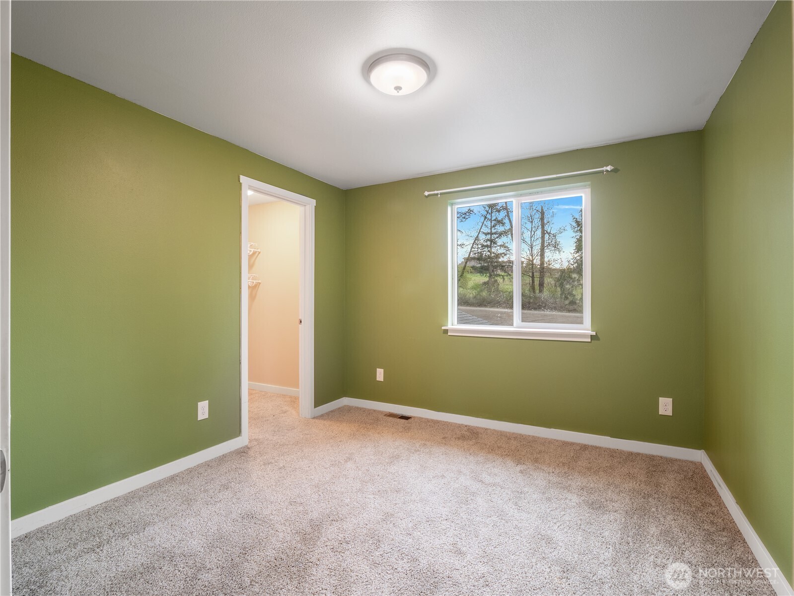 28601 30th Avenue E, Spanaway, WA 98387-9542