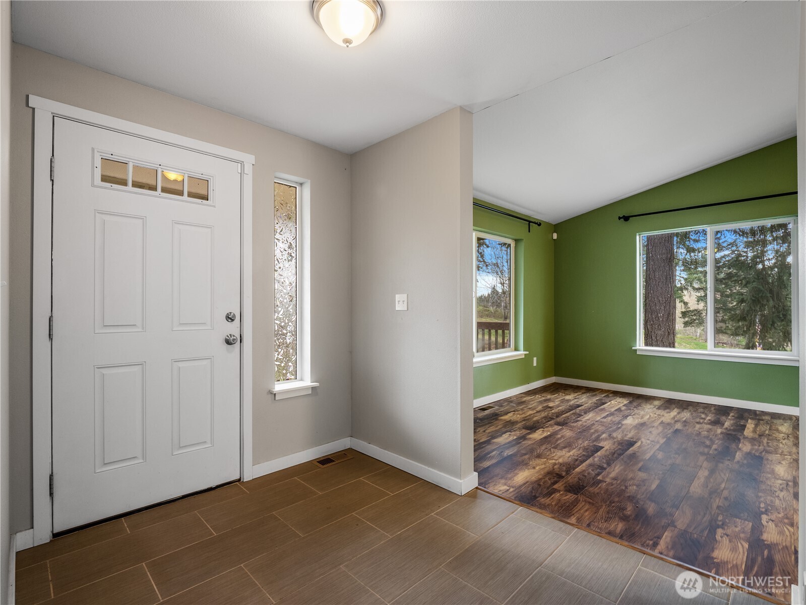 28601 30th Avenue E, Spanaway, WA 98387-9542