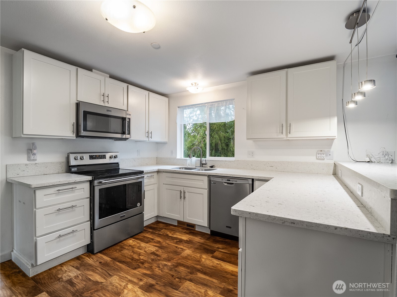 28601 30th Avenue E, Spanaway, WA 98387-9542