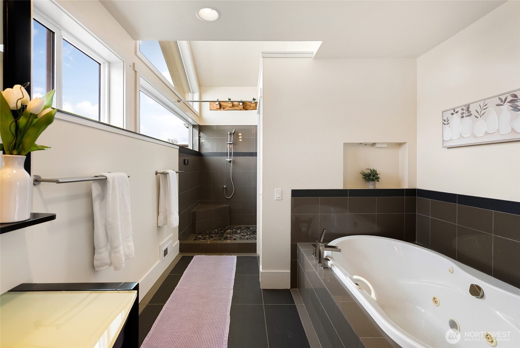 3910 Cliffside Drive , Bellingham, WA 98225