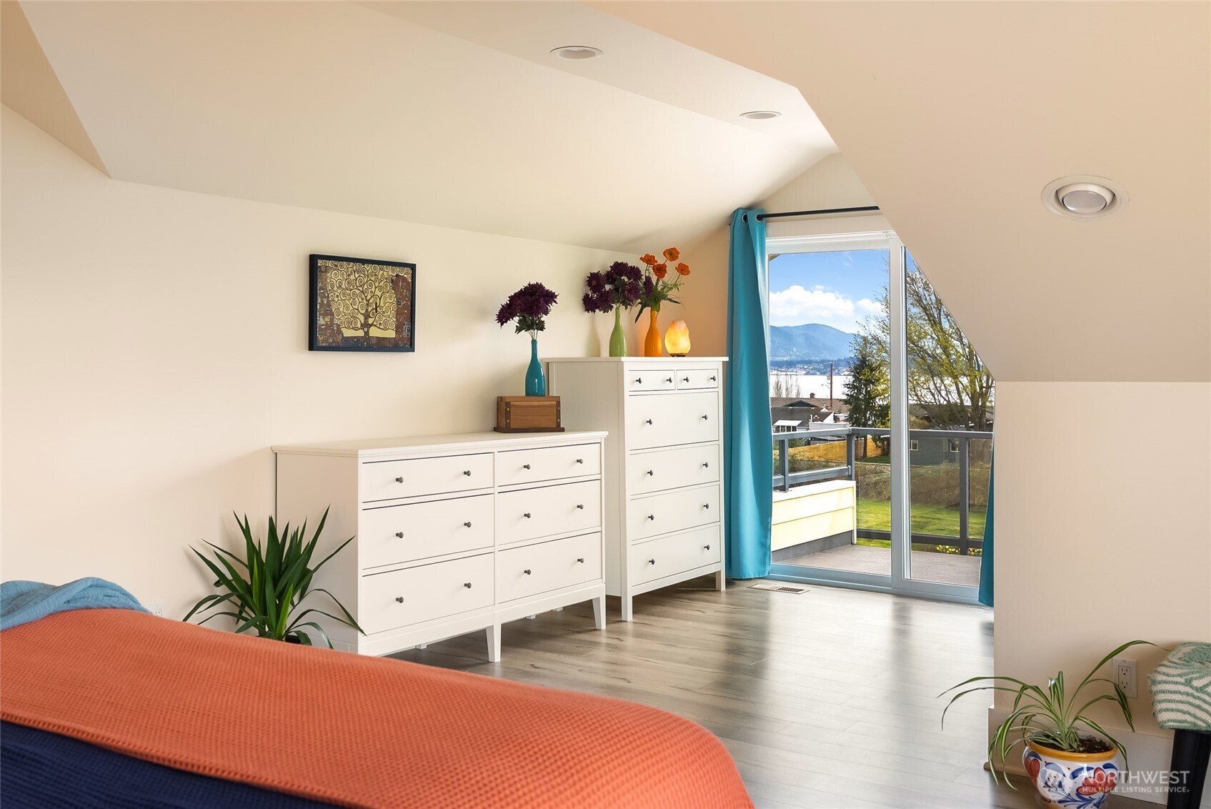 3910 Cliffside Drive , Bellingham, WA 98225