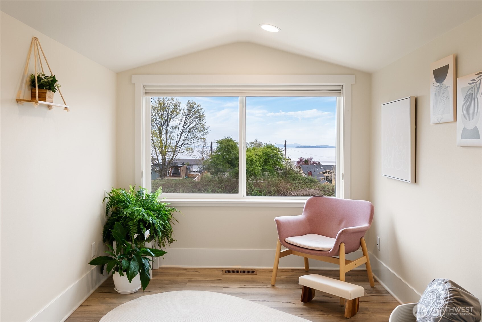 3910 Cliffside Drive , Bellingham, WA 98225