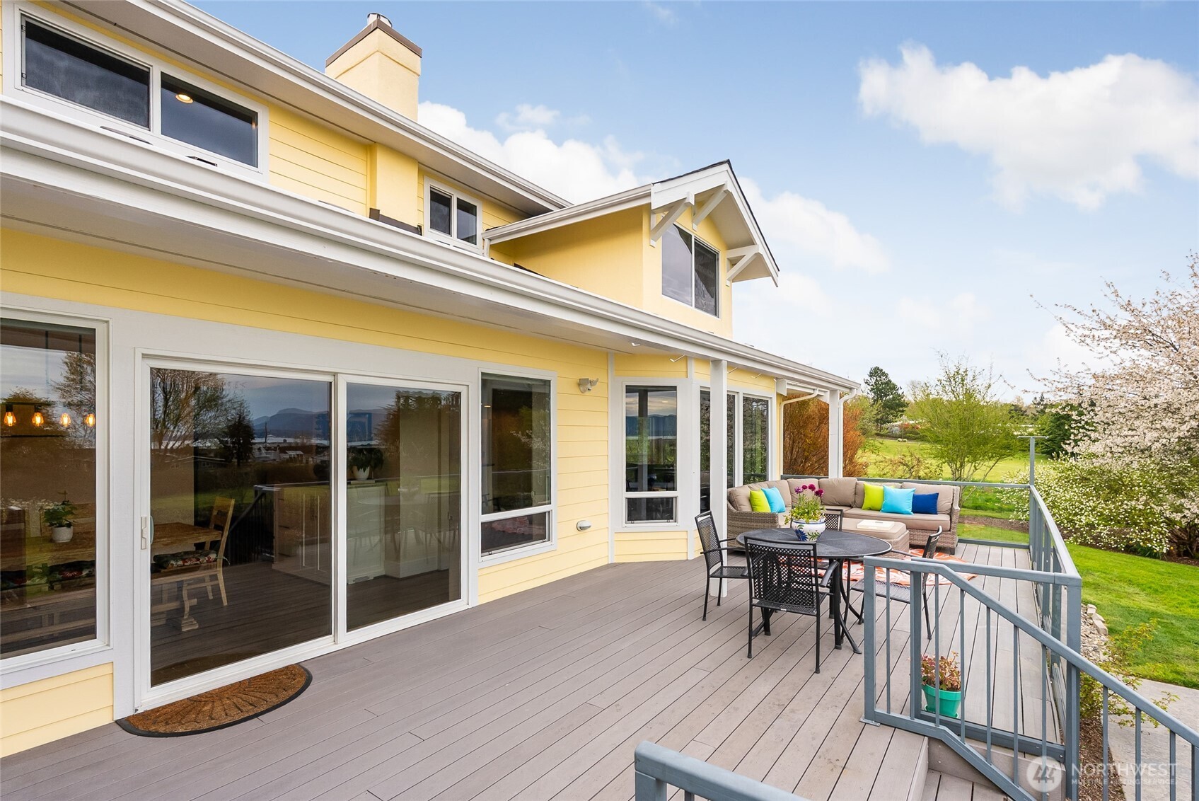 3910 Cliffside Drive , Bellingham, WA 98225