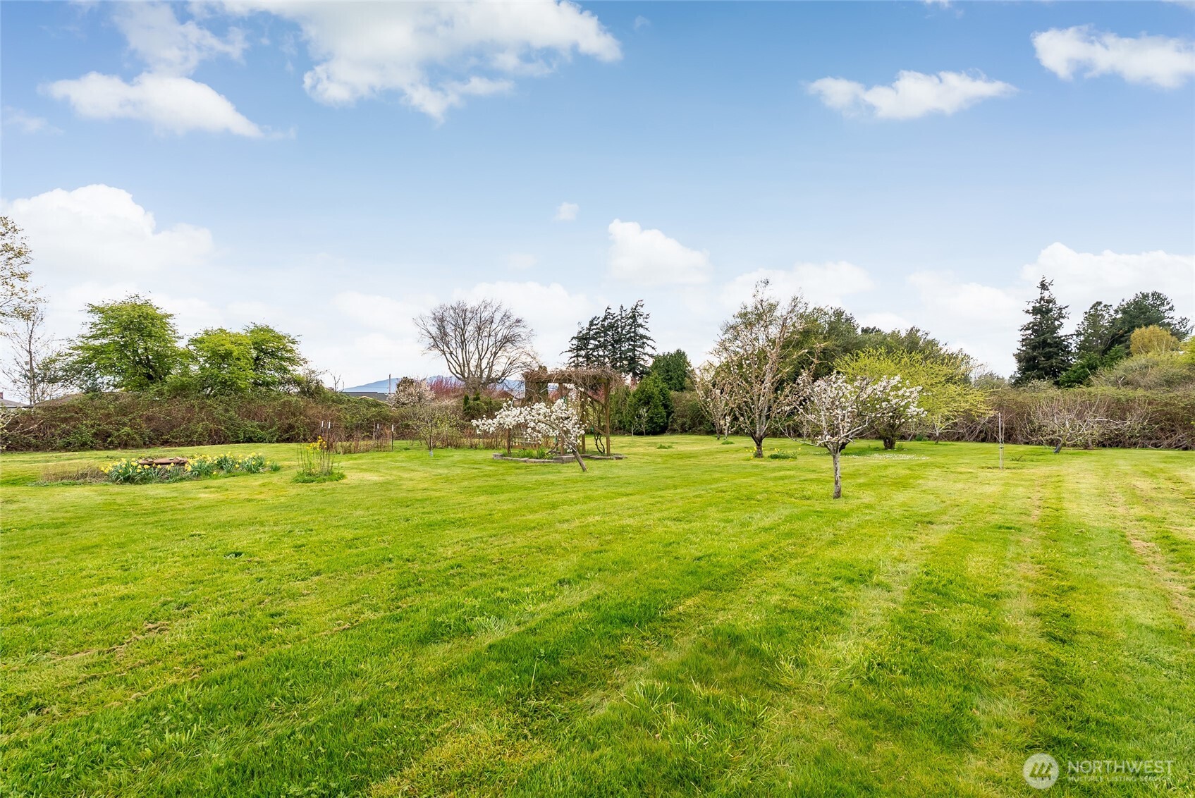 3910 Cliffside Drive , Bellingham, WA 98225