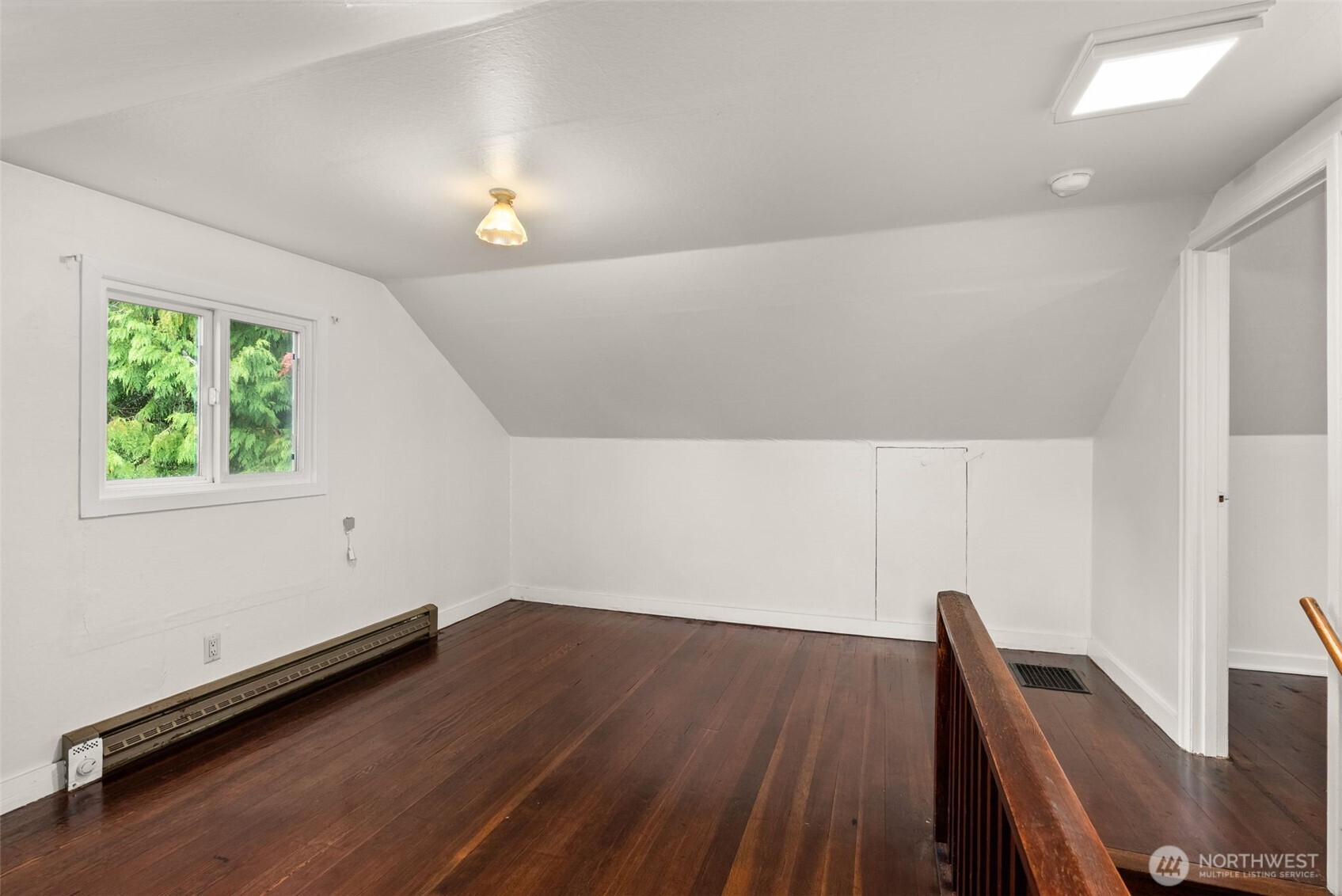 720 Washington Avenue , Raymond, WA 98577