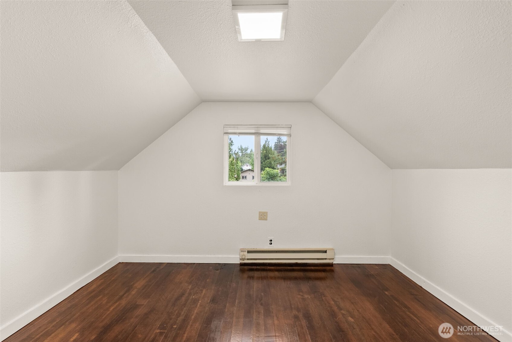 720 Washington Avenue , Raymond, WA 98577