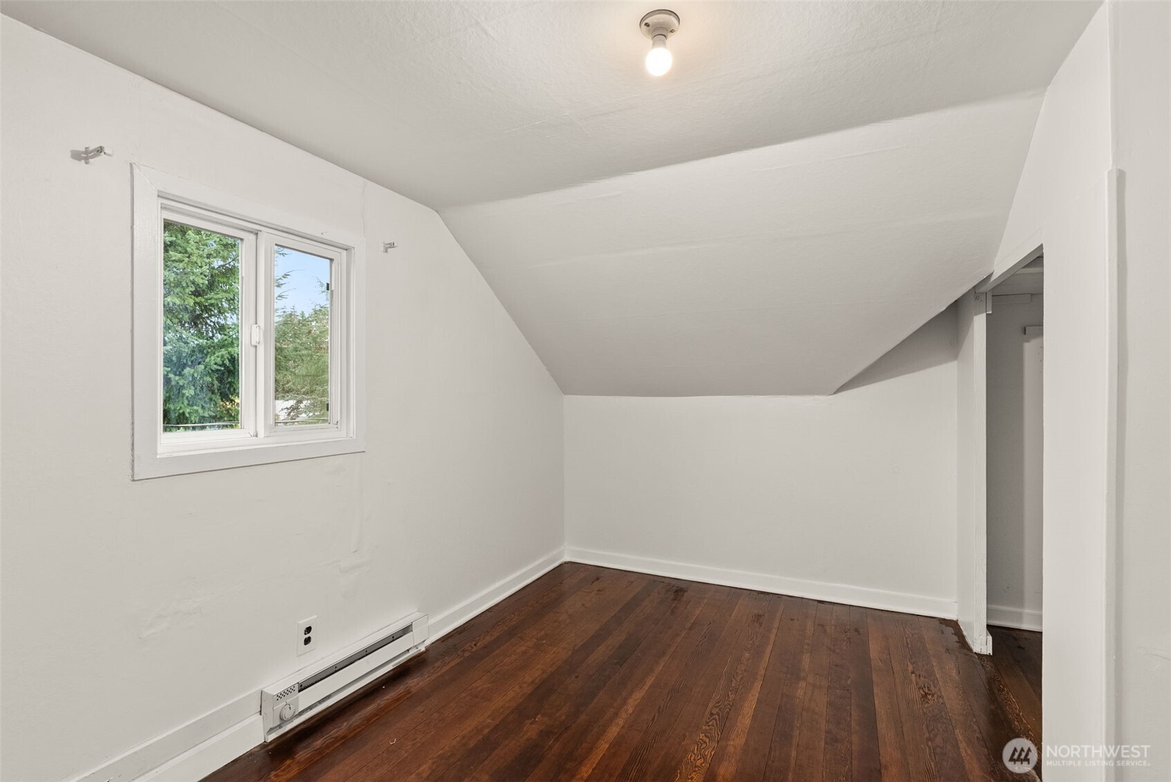 720 Washington Avenue , Raymond, WA 98577