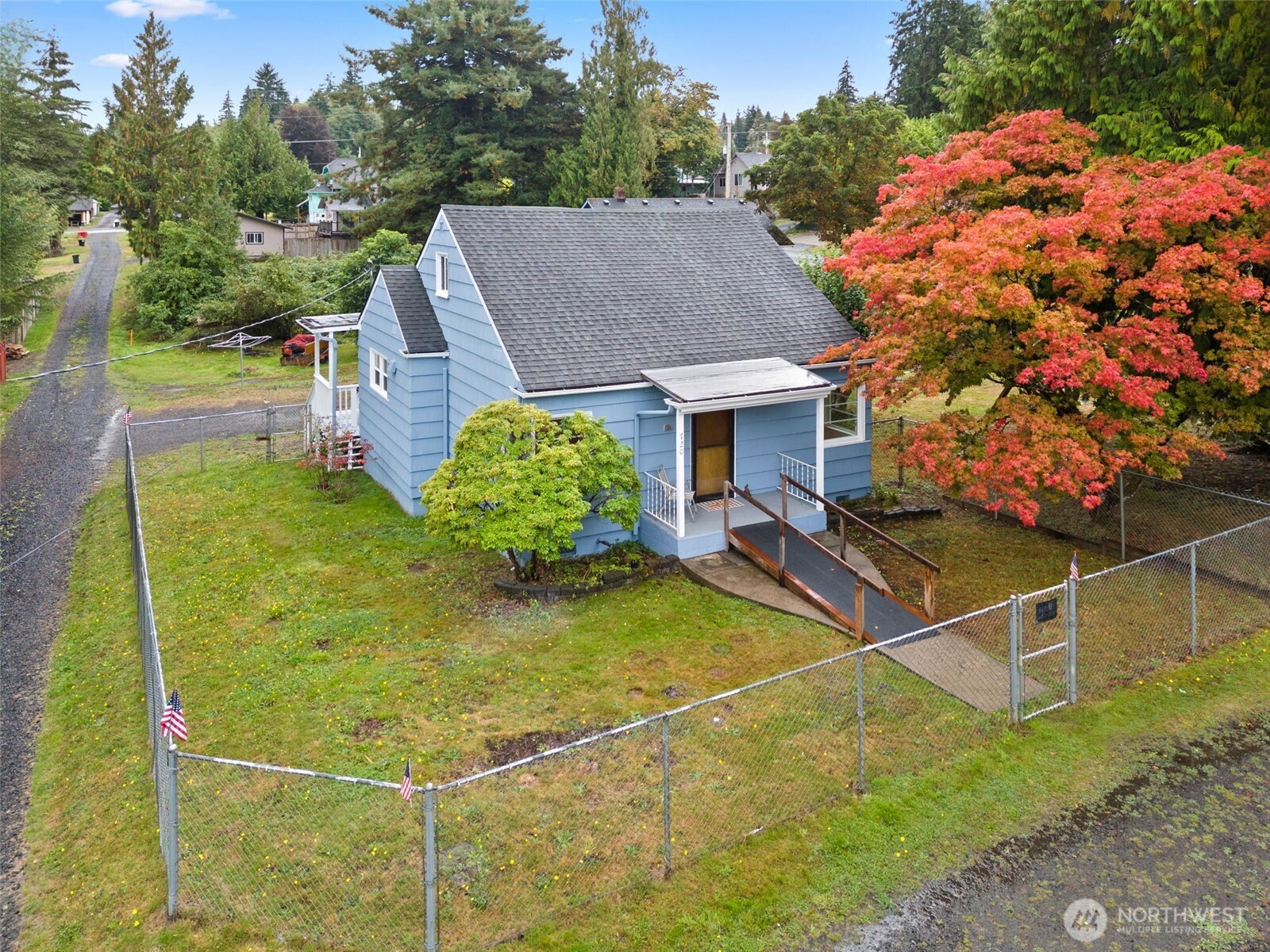 720 Washington Avenue , Raymond, WA 98577