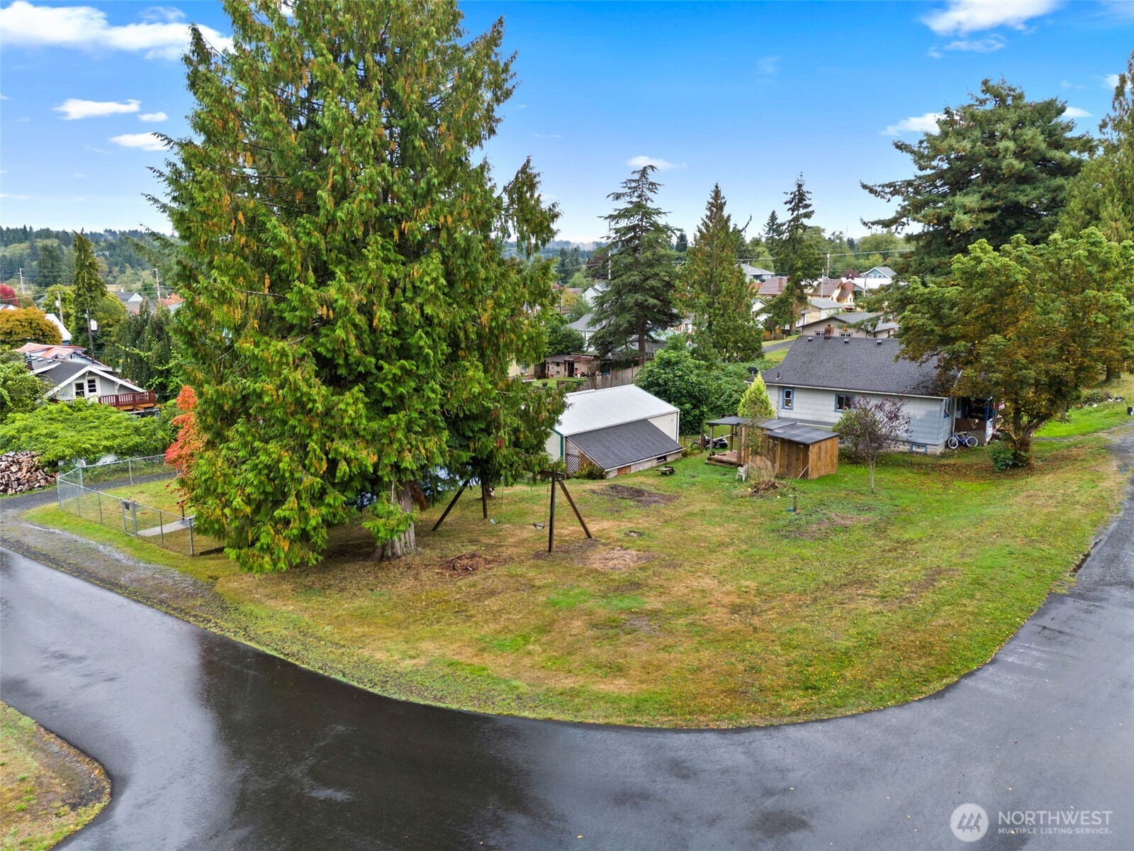 720 Washington Avenue , Raymond, WA 98577