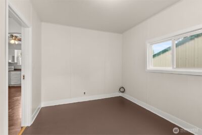 720 Washington Avenue , Raymond, WA 98577 - Photo 10