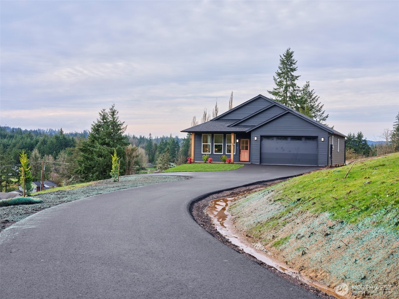 1834 Rose Valley Road , Kelso, WA 98626