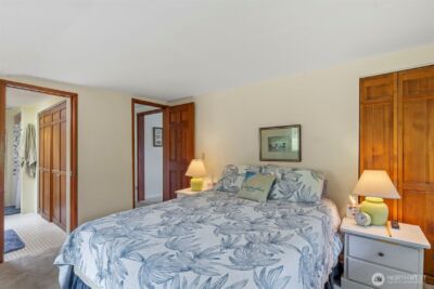 2642 E Lake Sammamish Parkway NE, Sammamish, WA 98074 - Photo 12