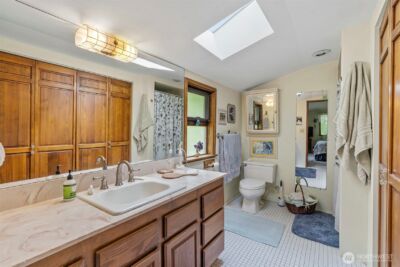 2642 E Lake Sammamish Parkway NE, Sammamish, WA 98074 - Photo 13