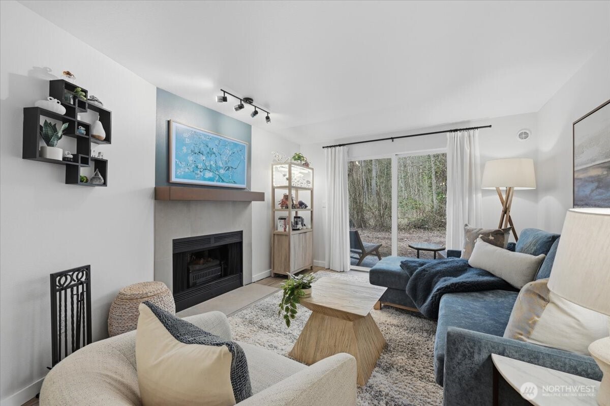 14006 NE 181st Place #B106, Woodinville, WA 98072