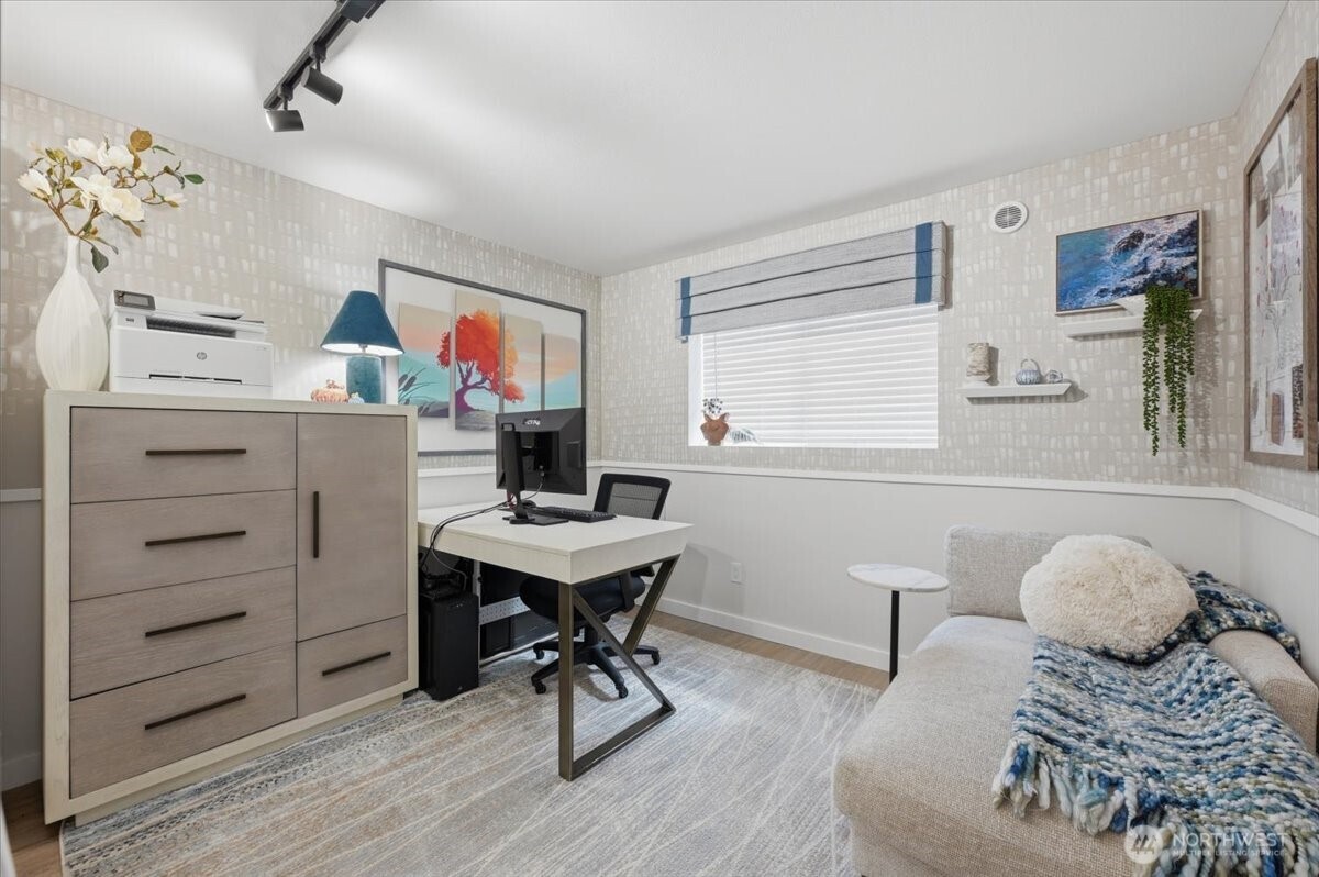 14006 NE 181st Place #B106, Woodinville, WA 98072