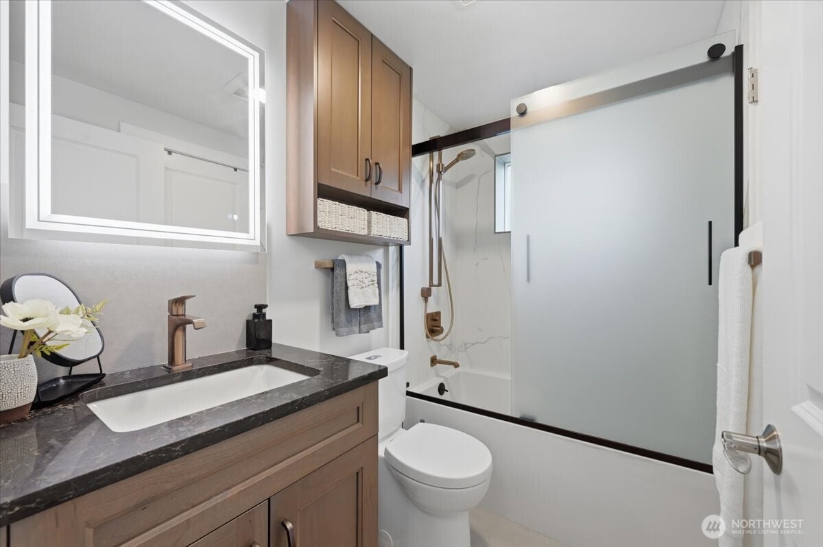 14006 NE 181st Place #B106, Woodinville, WA 98072