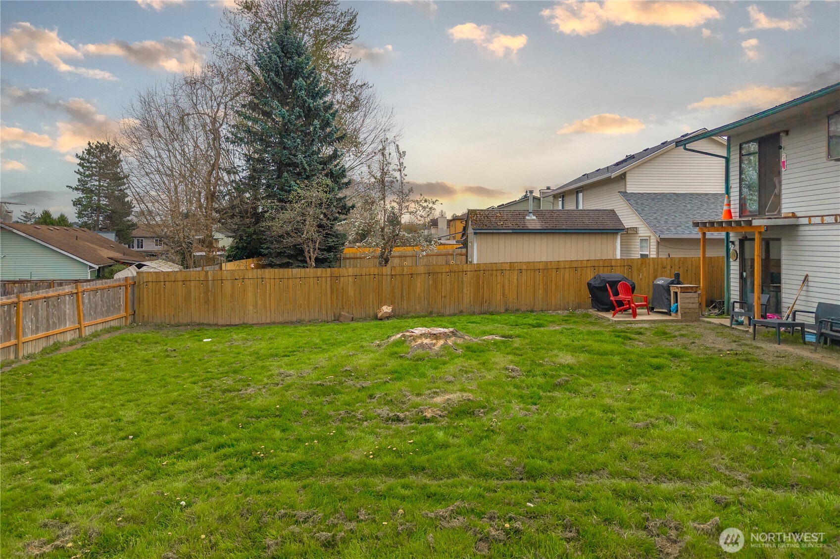 27708 128th Place SE, Kent, WA 98030-8886
