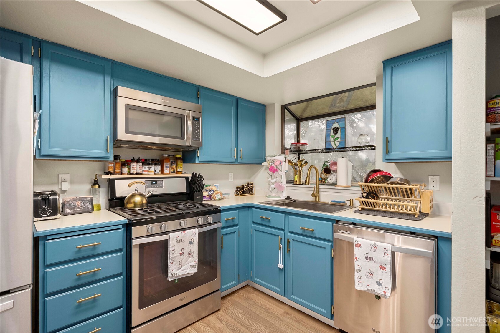 27708 128th Place SE, Kent, WA 98030-8886