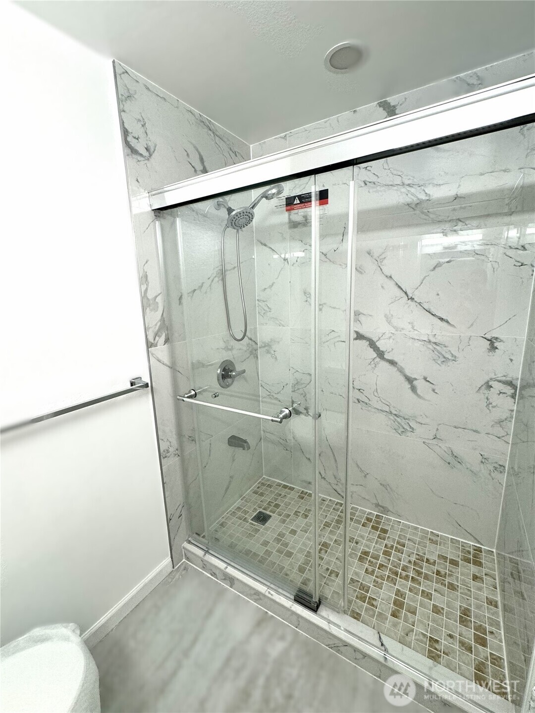 12602 Military Road E, Puyallup, WA 98374